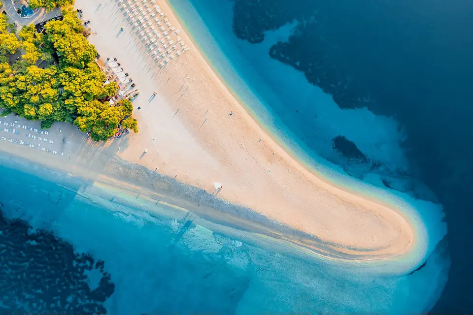 Der berühmte Strand auf der Insel Brač
