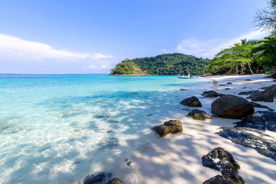 Die Inseln verzaubern mit wunderschönen Paradiesstränden